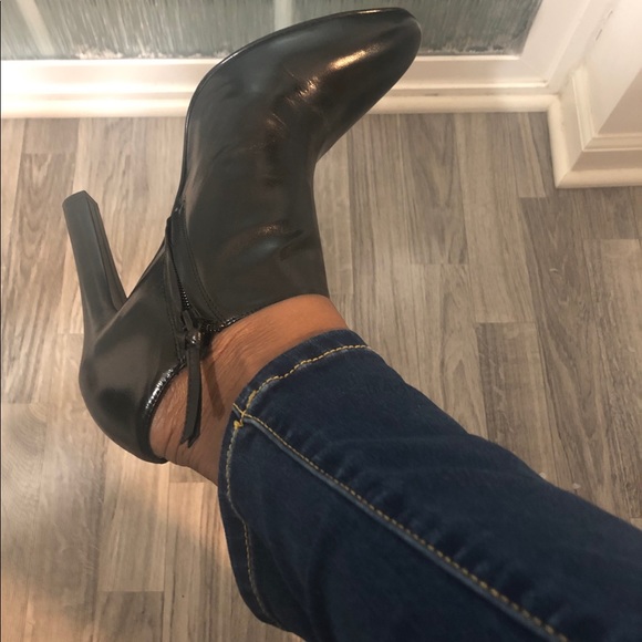 Ralph Lauren Booties - Picture 4 of 5